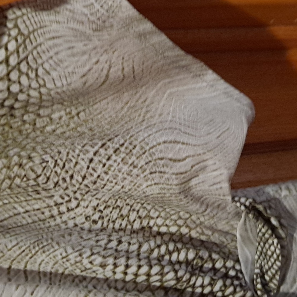 Jennifer Lopez Green Drape Neck Snake Print Wrap Tie Front Top - Picture 4 of 7